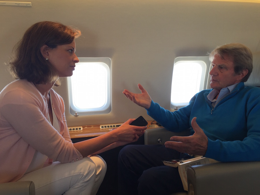 Elena Cue interviews Bernard Kouchner