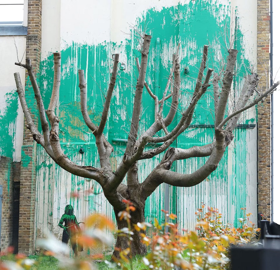 Banksy tree