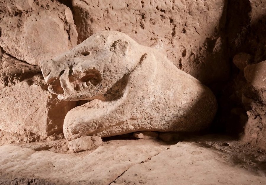 Cabeza de jabalí en piedra de Göbekli Tepe