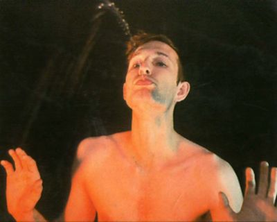 Bruce Nauman self portraitas fountain leo castelli