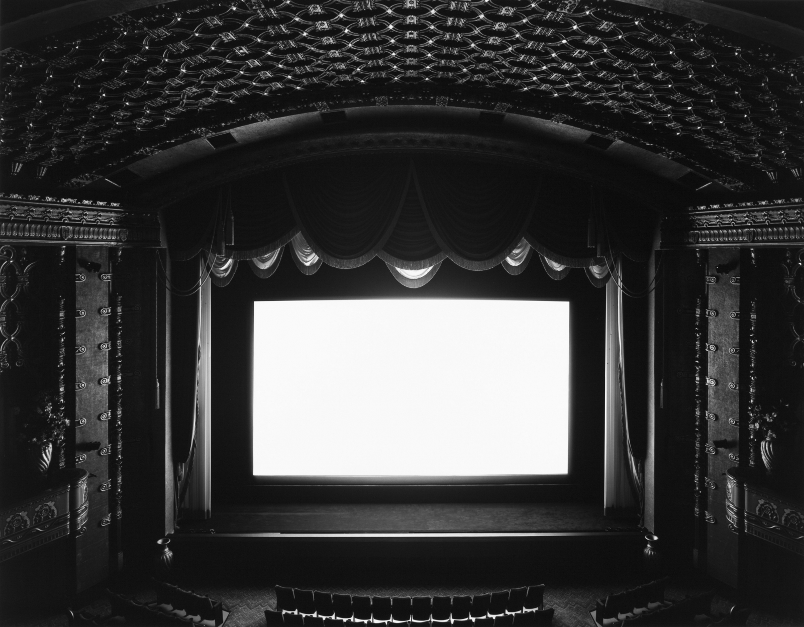 245-El-Capitan-Hollywood-1993 new-wpcf 1600x1248